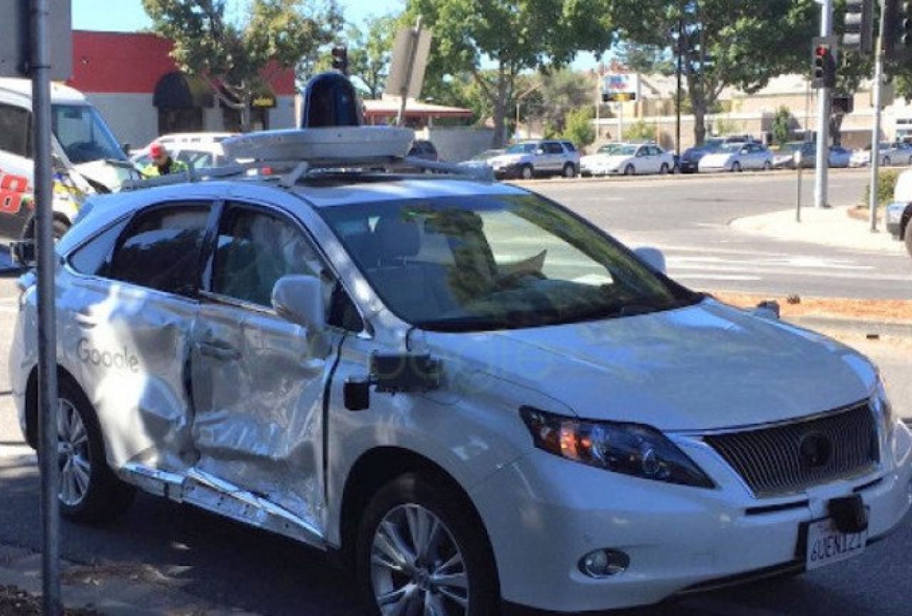 Googleov samovozeći automobil sudjelovao u još jednoj nesreći