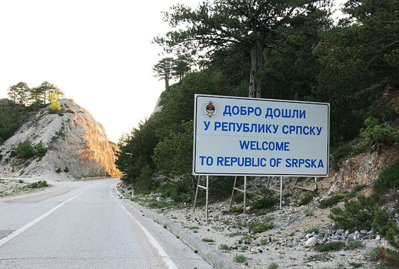 Neće biti uklonjene table i zastave Republike Srpske na graničnim prijelazima
