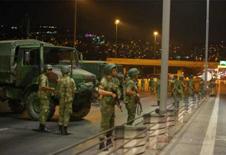https://storage.bljesak.info/article/171123/450x310/turska-policija-vojska.jpg