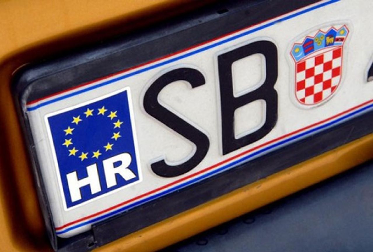 Vozači sa stalnim boravištem u BiH neće moći voziti auta registrirana u inozemstvu