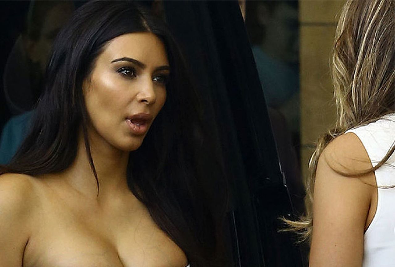 Njezinih golišavih slika se ne možemo zasititi: Kim Kardashian žari i pali