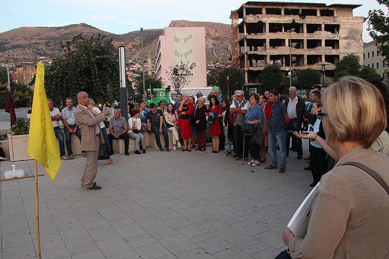 Antifašisti se okupili u središtu Mostara
