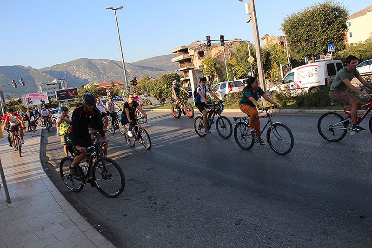 Mostar: Kritična masa ukazuje na biciklističke nedostatke