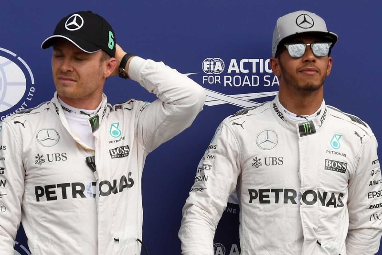 Hamilton 'razvalio' u kvalifikacijama, Rosberg spasio prvi startni red