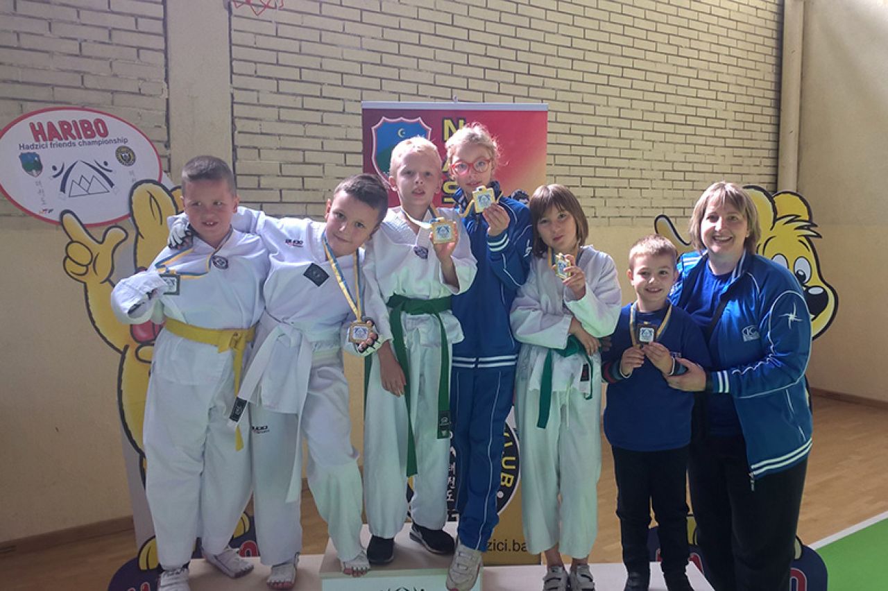 Taekwondo: Cro Star u Hadžićima osvojio 17 medalja i 3 pehara