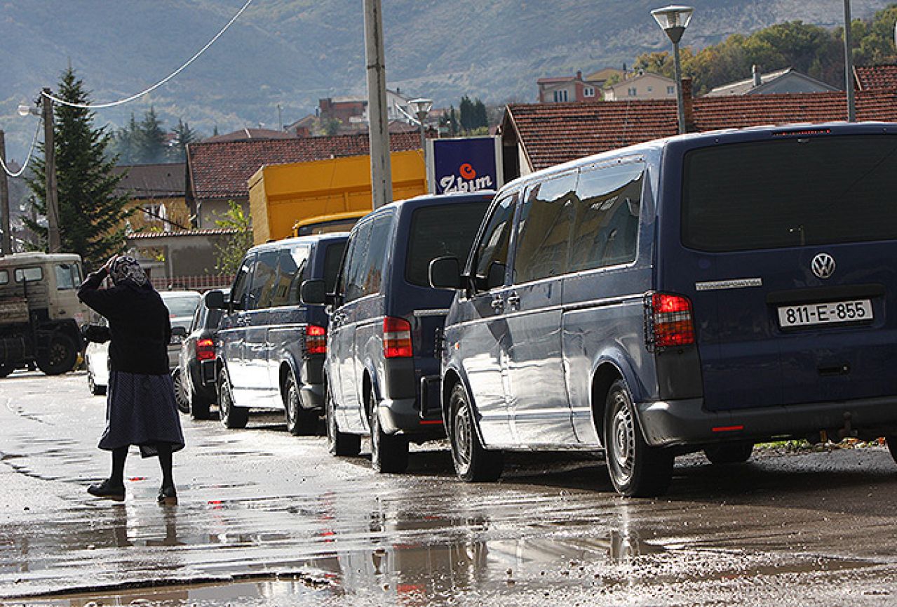 VIDEO | Prekinuti izbori u općini Stolac zbog fizičkog obračuna