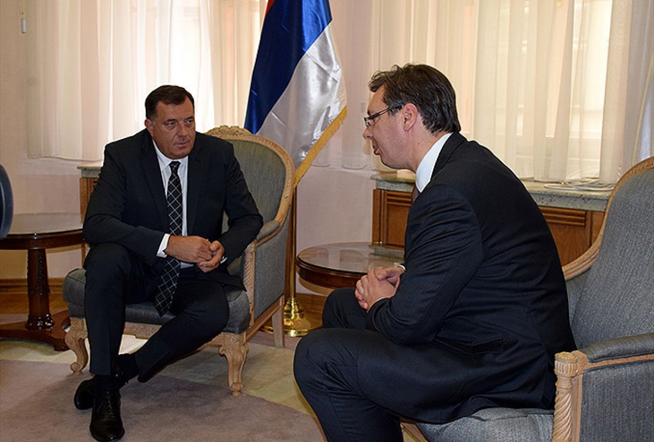 Ker-Lindsay: Oprezno sa Vučićevim utjecajem na Dodika