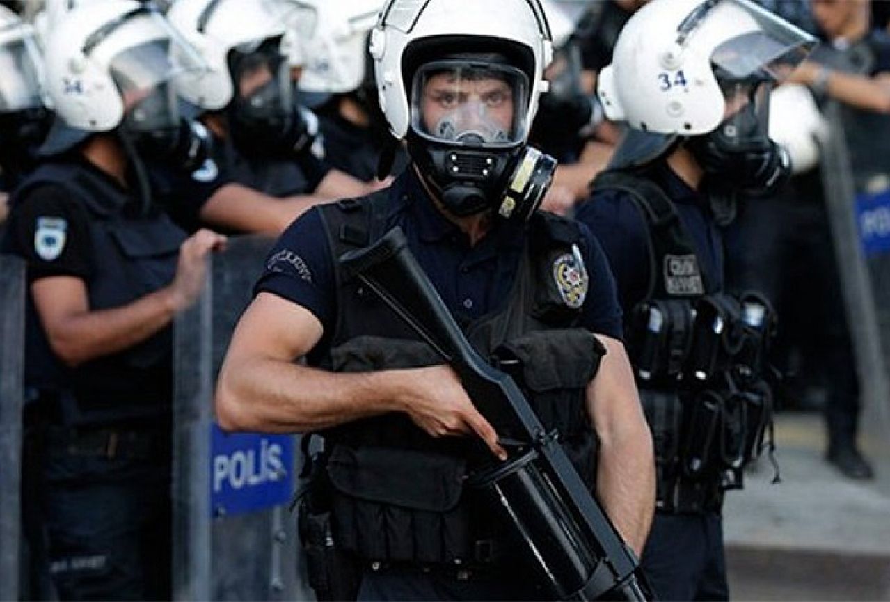 Turska: Otkaz za 12.801 policajca 