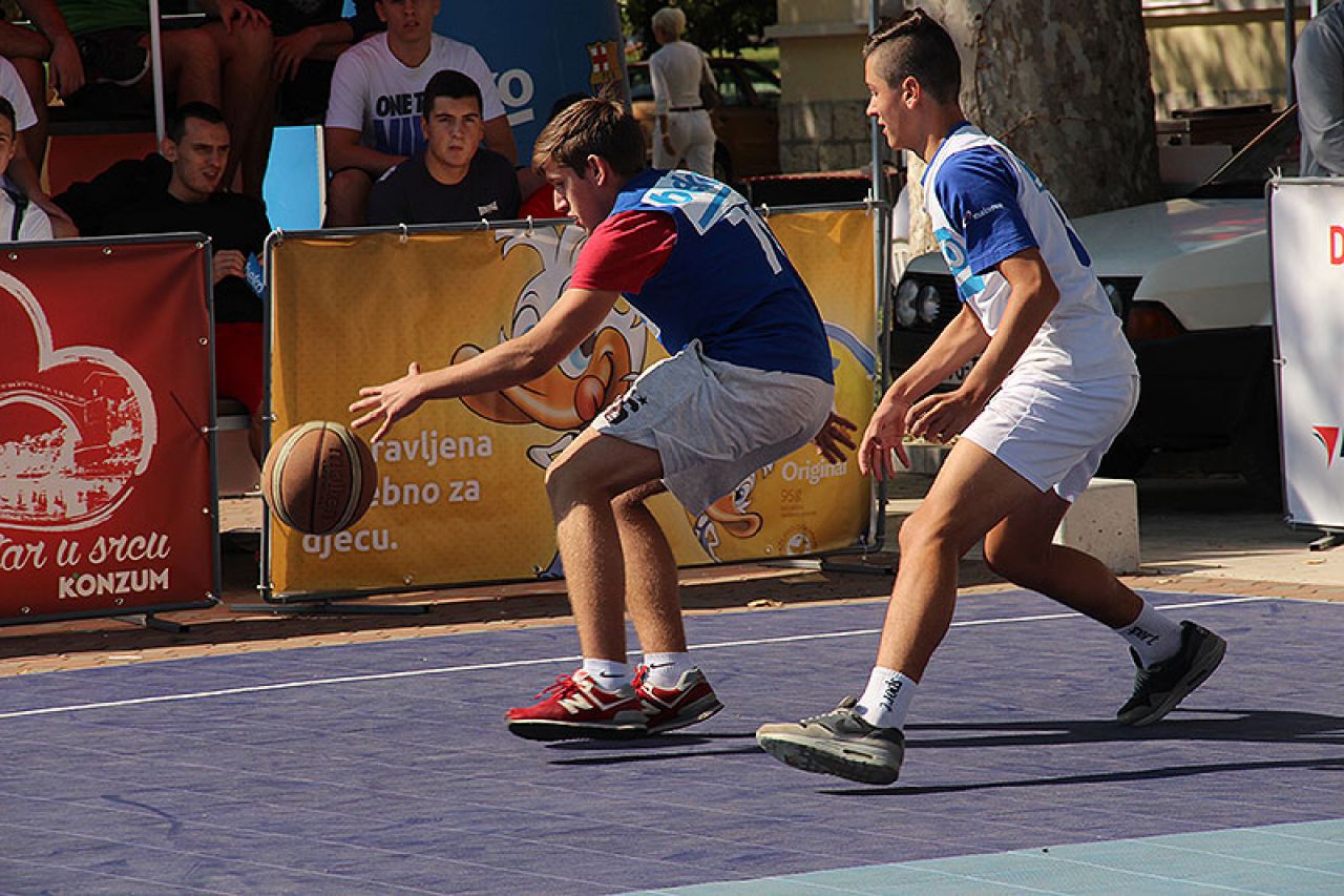U Mostaru završeno drugo izdanje turnira u uličnoj košarci