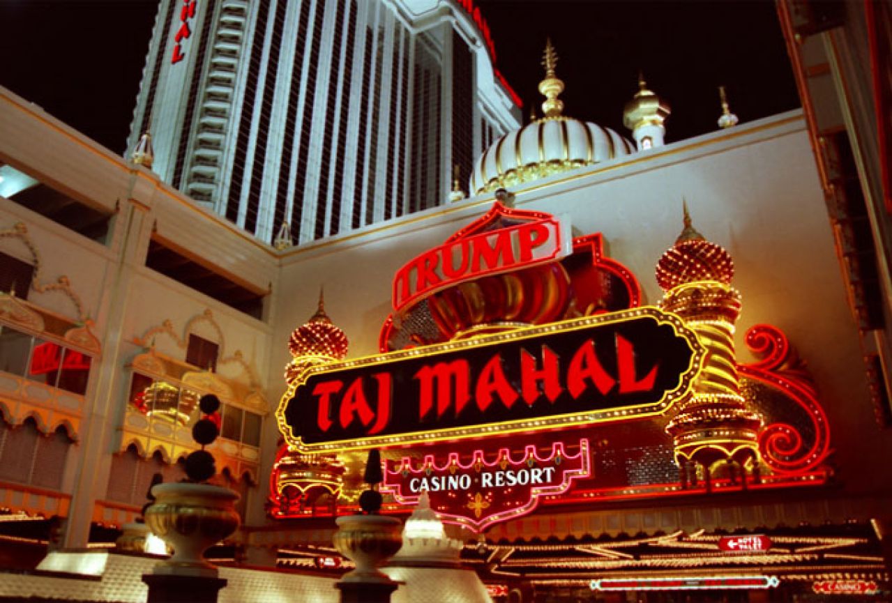Donald Trump nezaustavljivo tone: Zatvorena njegova najpoznatija kockarnica Taj Mahal