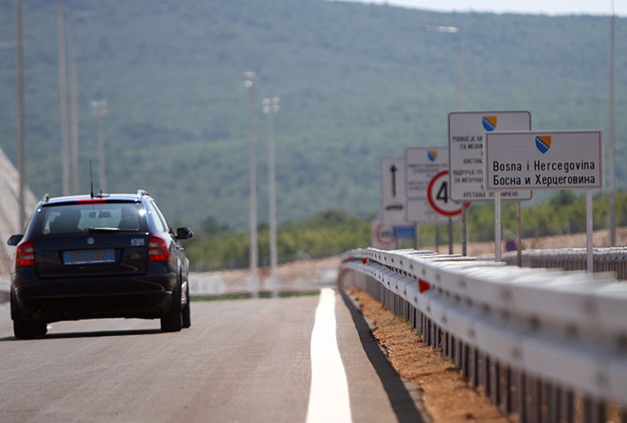 Na graničnim prijelazima u BiH čeka se do pola sata