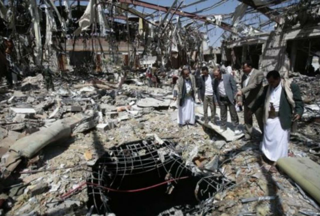 Napad na jemenski pogreb napravljen greškom