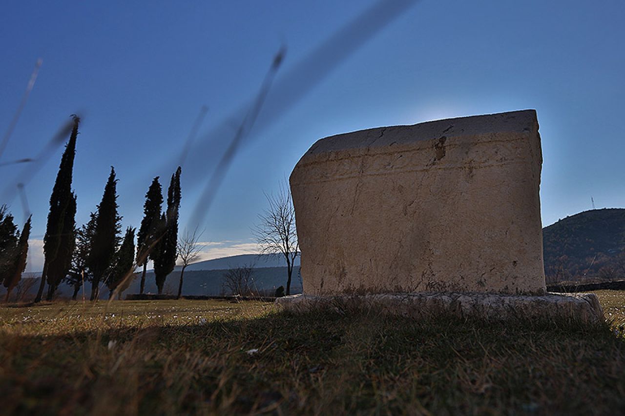 Stručnjaci rješavaju pitanja zaštite i upravljanja nekropolama stećaka u BiH