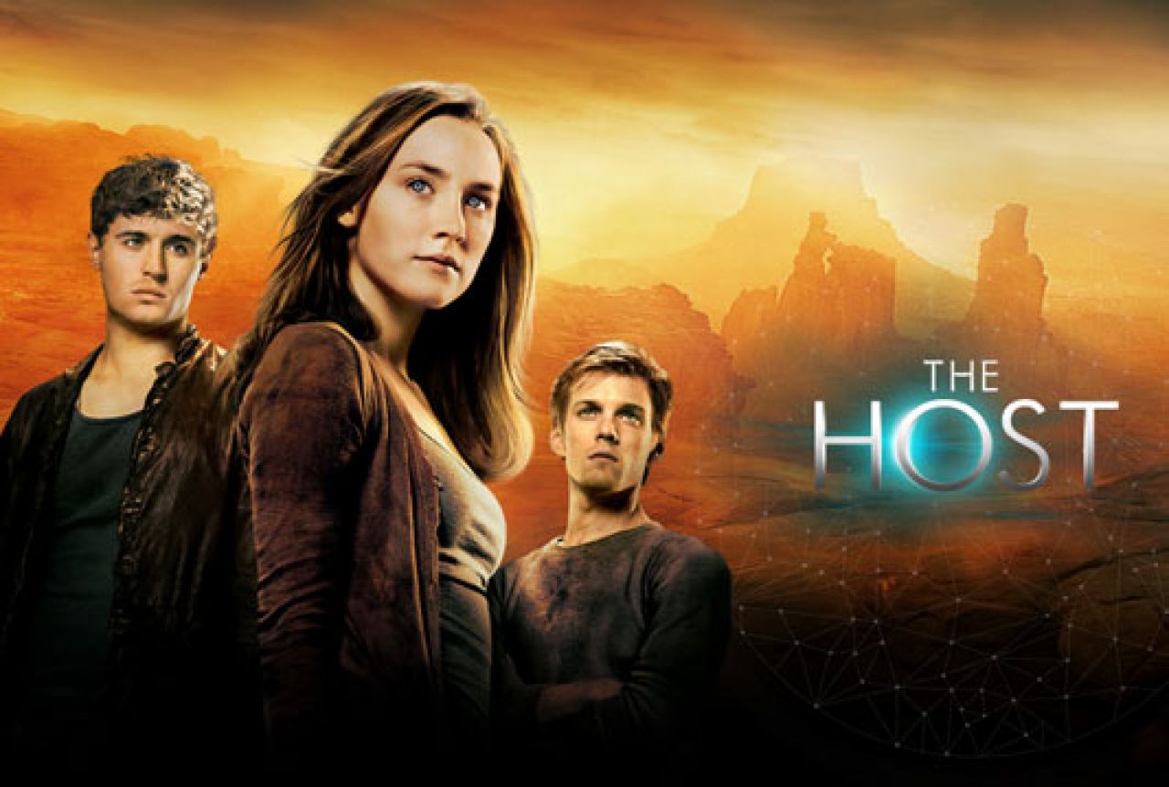 Гостья 2013 постер. The host игра. The host игра. The host игра. The host игра.