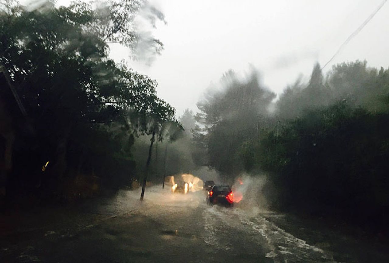 Hercegovina: Obilne kiše upalile meteoalarm