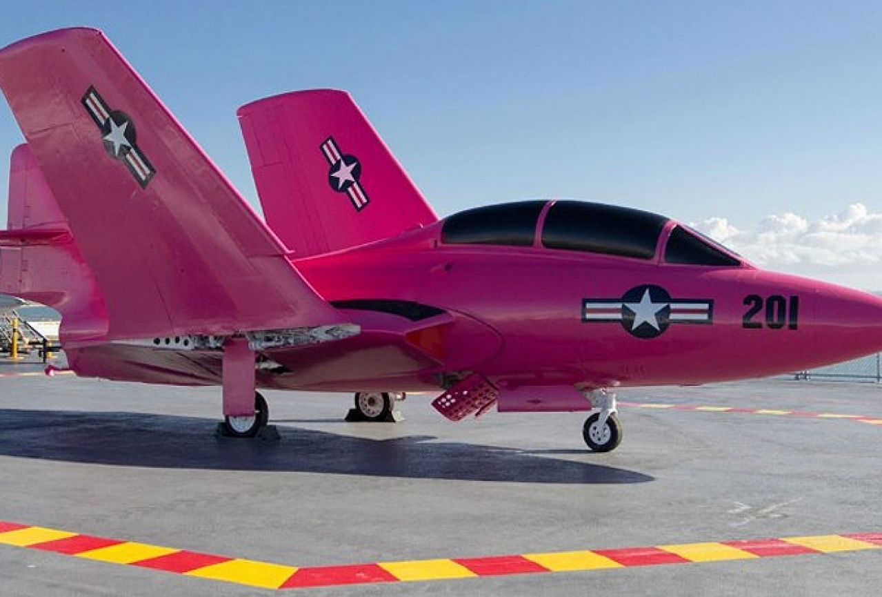 Borba protiv raka dojke dobiva pojačanje - borbeni avion