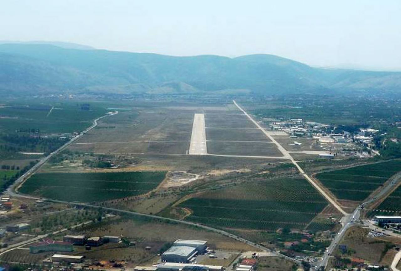 Naša stranka: 'Ušminkavanjem aerodroma u Mostaru prikriva se katastrofalno poslovanje'