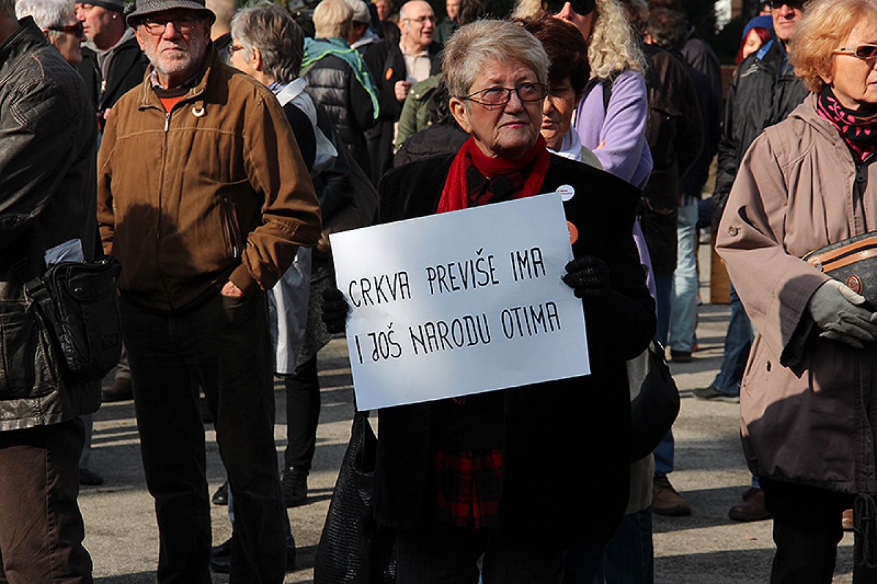 U Zagrebu održan prosvjed protiv Vatikanskih ugovora
