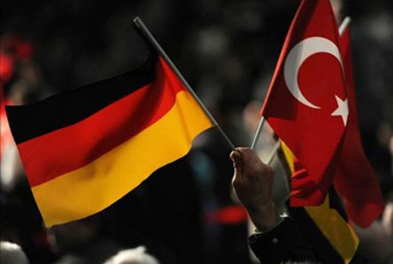 Njemačka tvrdi da je 35 turskih diplomata zatražilo azil