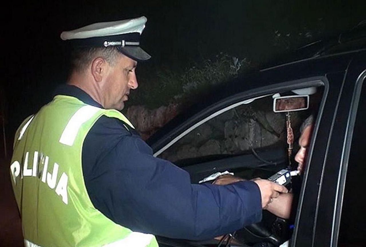 Travnik: Autom upravljao s 2,34 promila alkohola u krvi