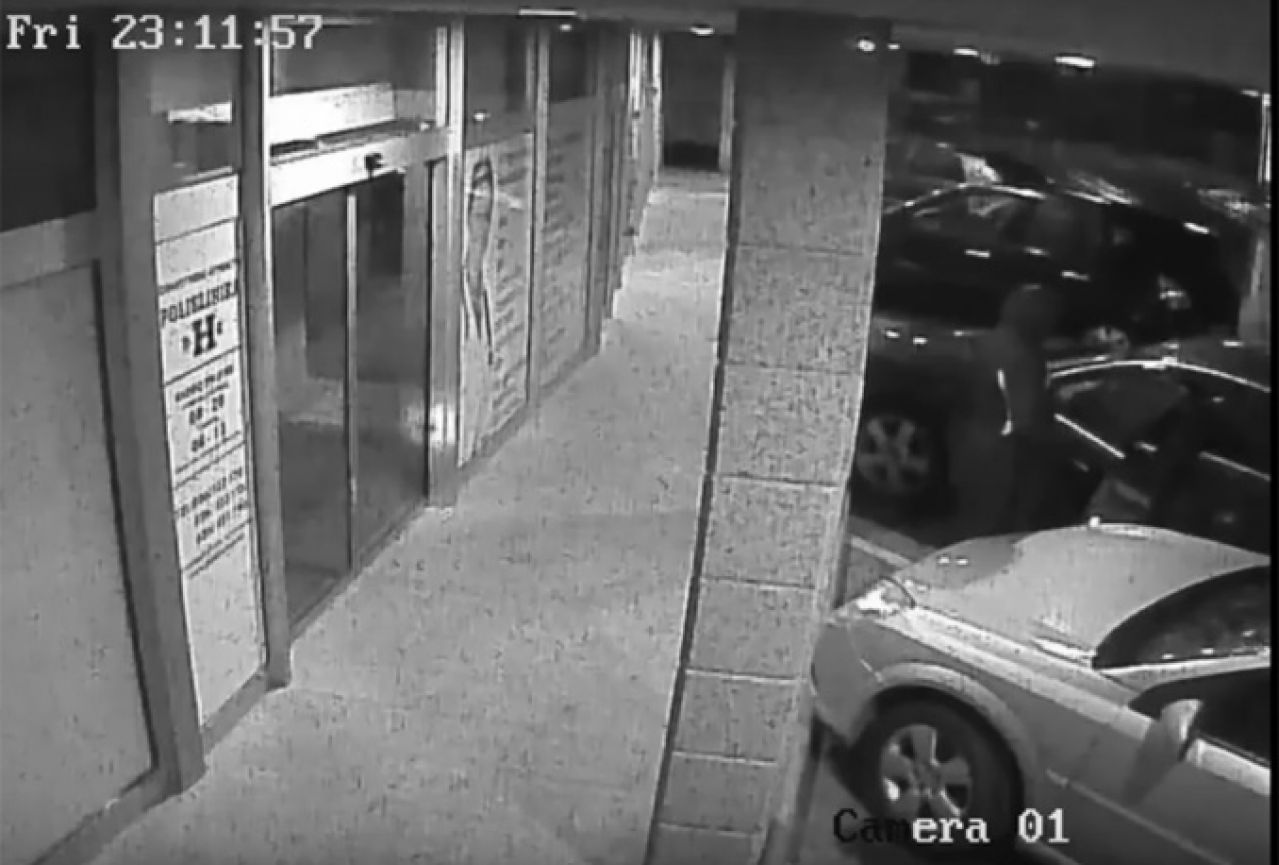 VIDEO | Kradljivci u Mostaru za 60 sekundi obili i odvezli Audi