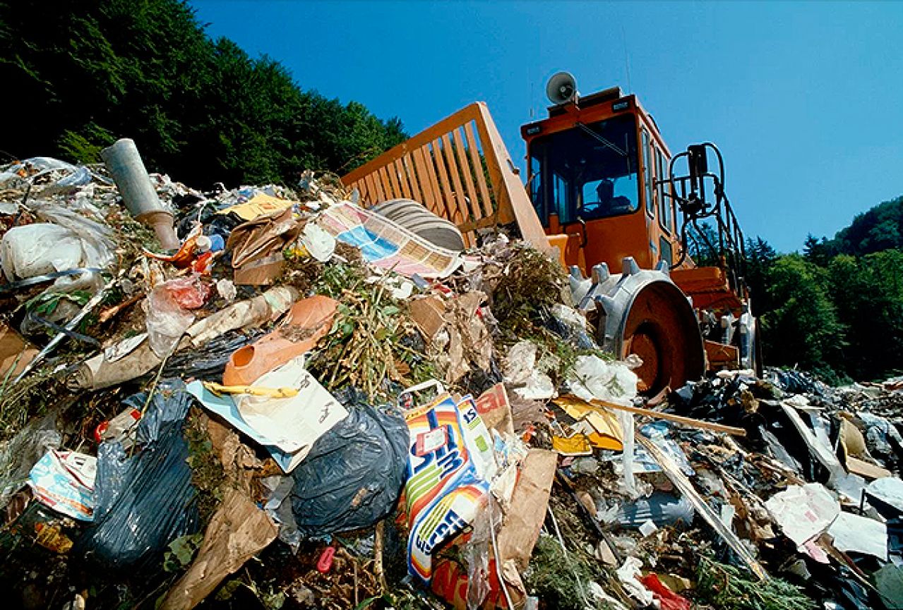 Građani blokiraju odlaganje otpada u Sarajevu