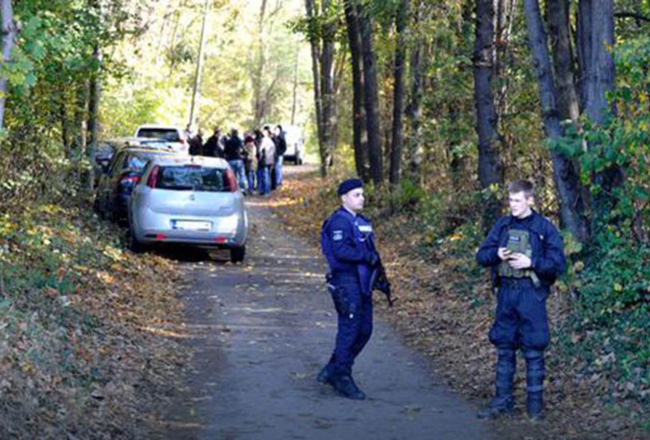 Uhićena osoba koja se dovodi u vezu s oružjem pronađenim u blizini Vučićeve kuće