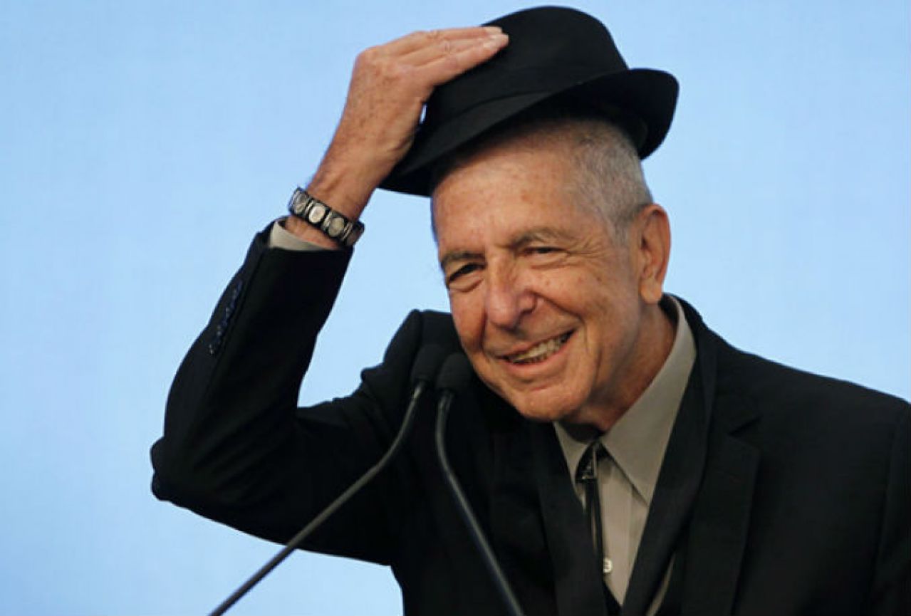 Leonard Cohen uz stihove pokopan u Montrealu 