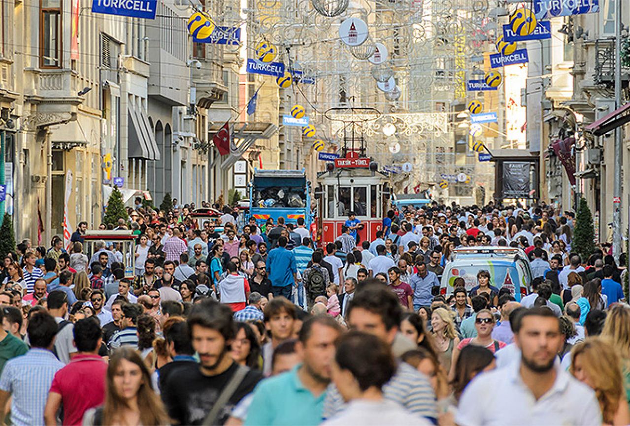 Slike s Taksima potvrđuju da se Istanbul vraća na turističku mapu svijeta