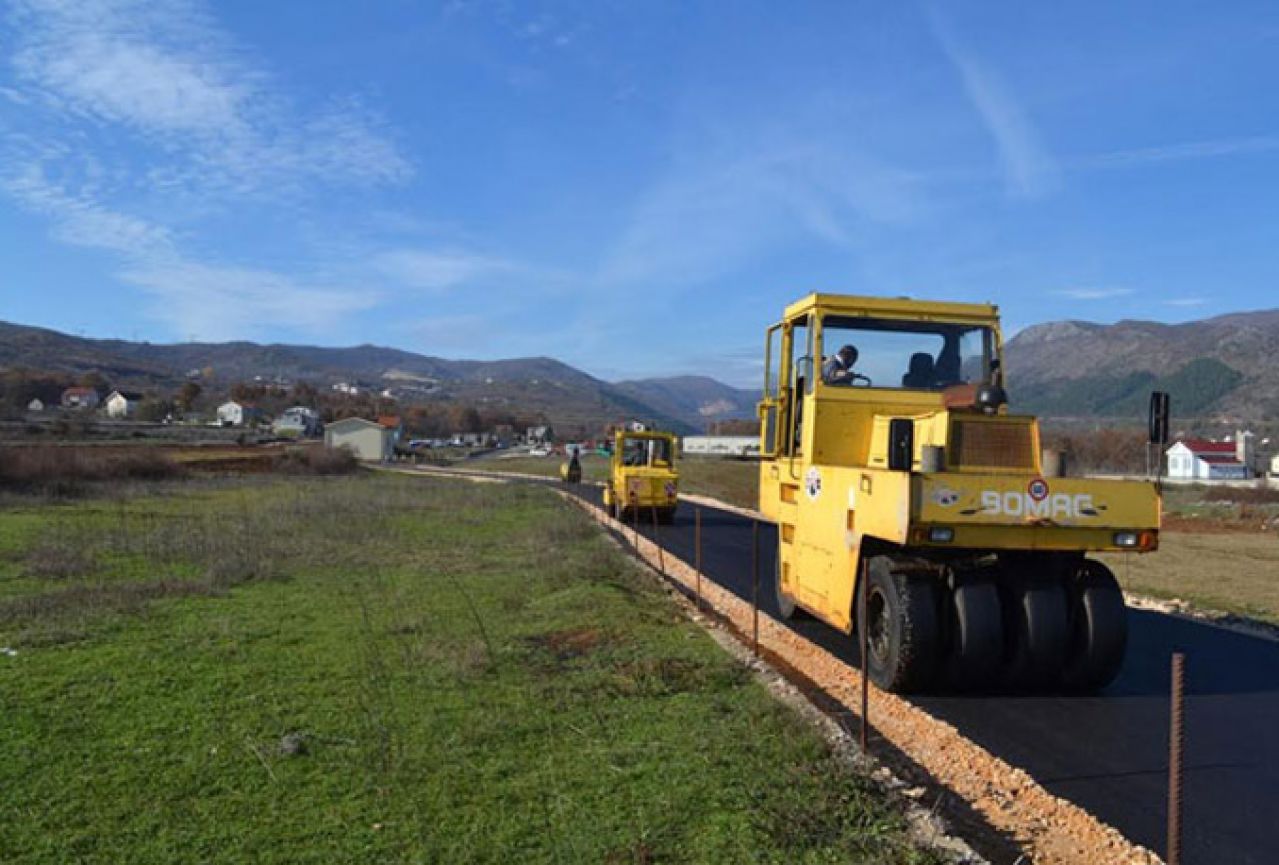 Široki Brijeg: Dvije mjesne zajednice spojene asflatiranom prometnicom