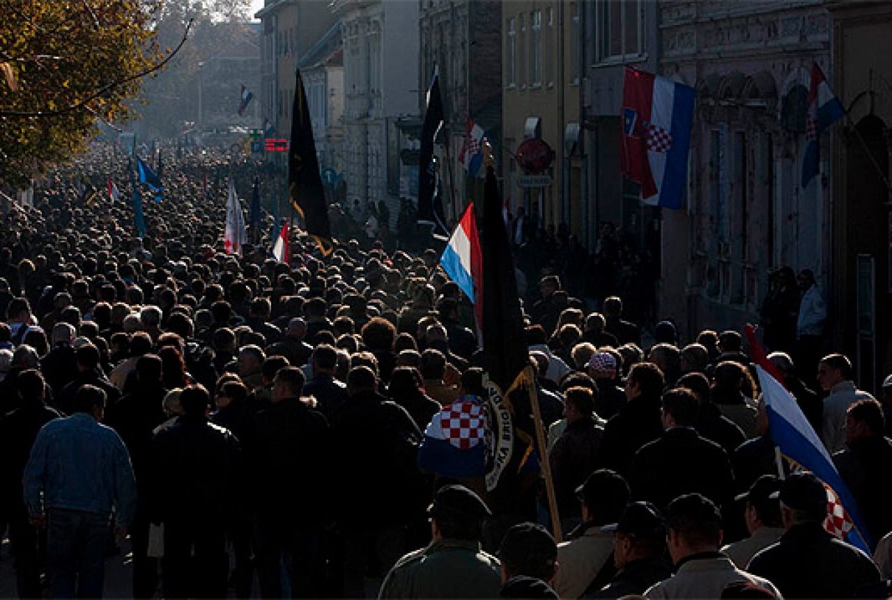 Vukovar: U Koloni sjećanja deseci tisuća ljudi