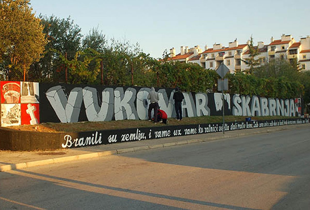 U Koloni sjećanja 'Korak po korak' nekoliko tisuća ljudi iz RH i BiH