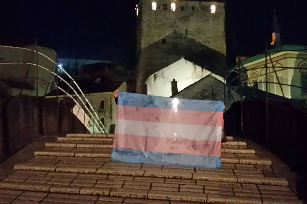 Mostar obilježio Međunarodni dan sjećanja na transrodne osobe
