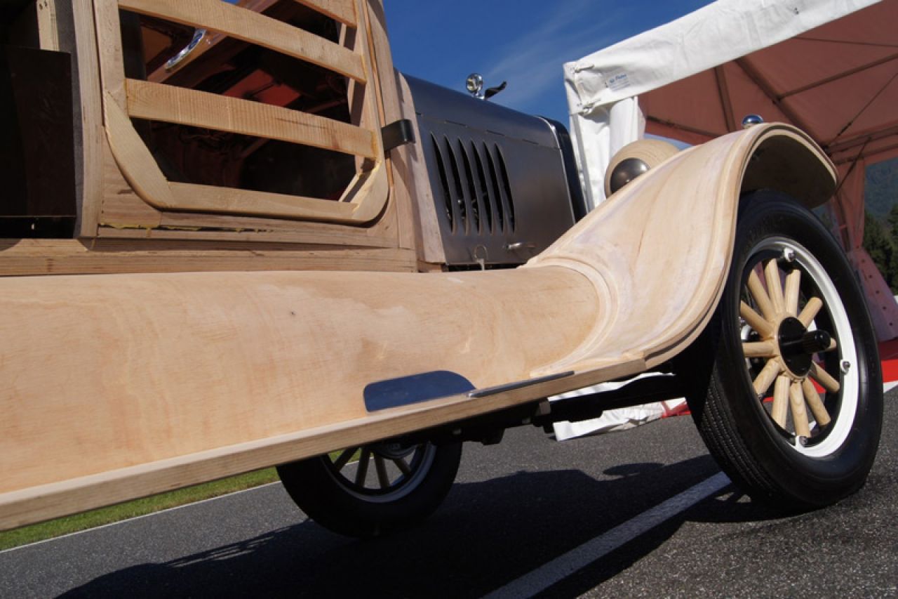 Slovenac izgradio drvenu repliku legendardnog Forda T 
