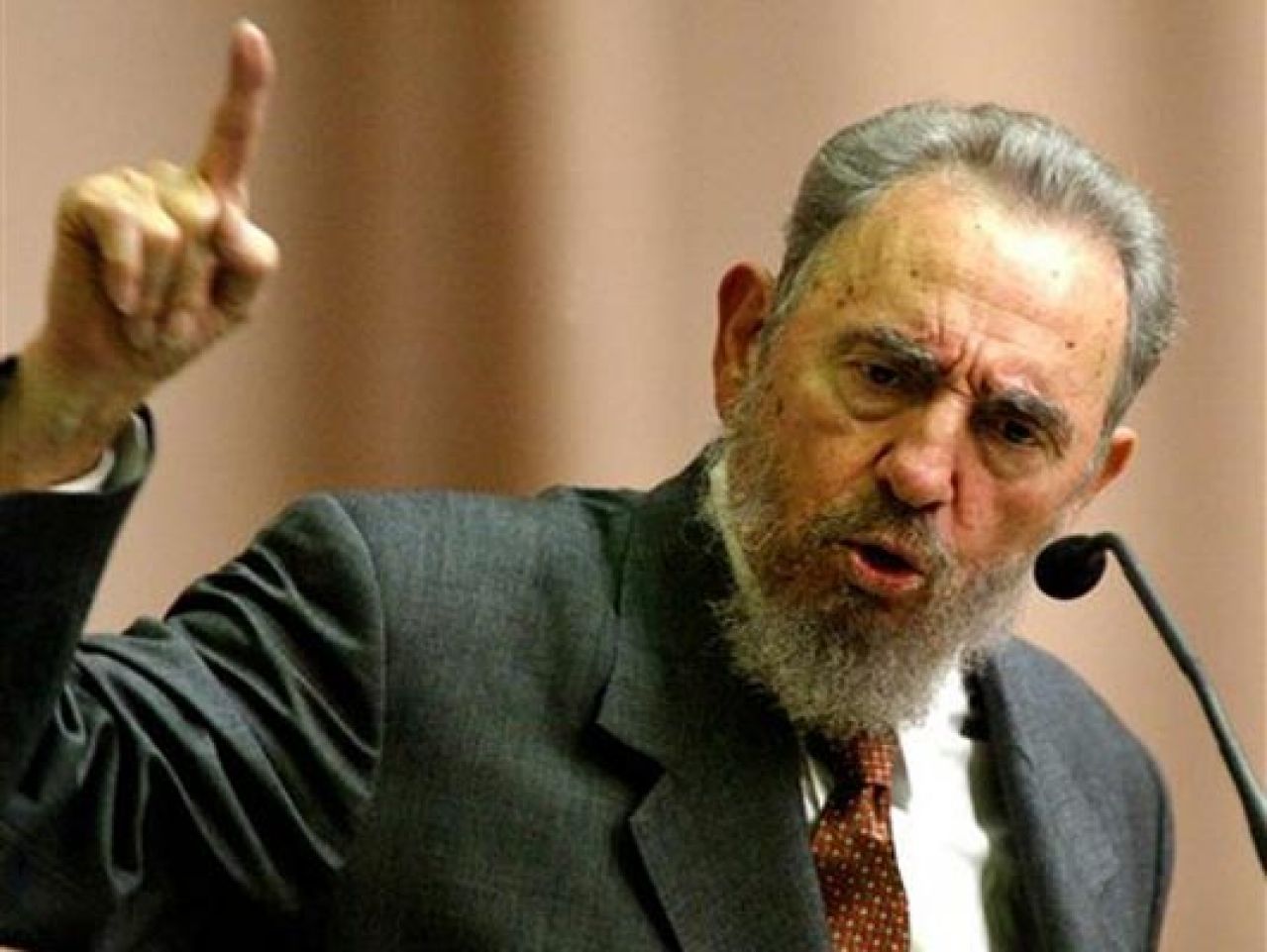 Preminuo Fidel Castro