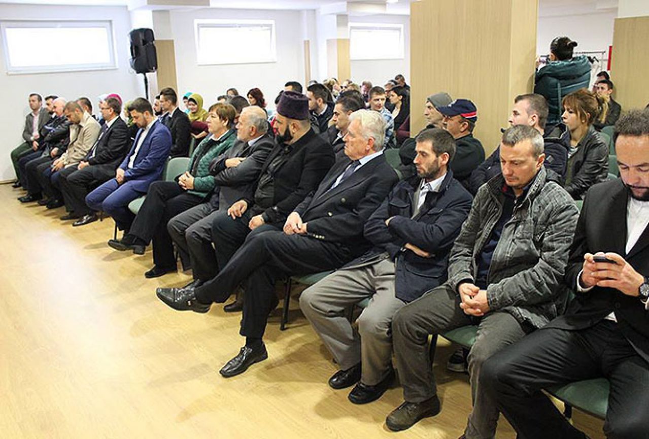 U Mostaru upriličena studentska konferencija o Aliji Izetbegoviću