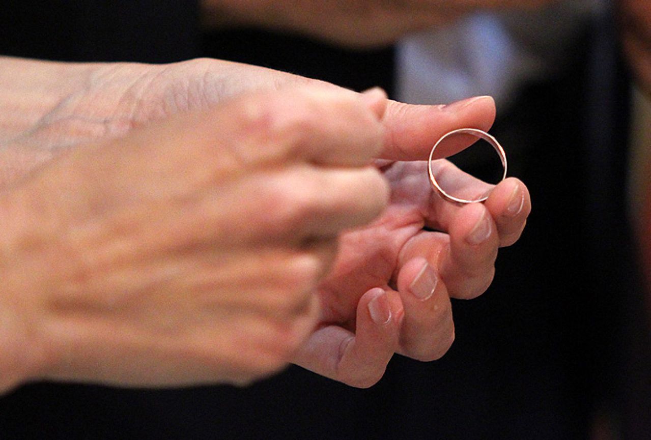 U manjim hercegovačkim općinama za sklapanje braka parovi dobiju do 500 KM