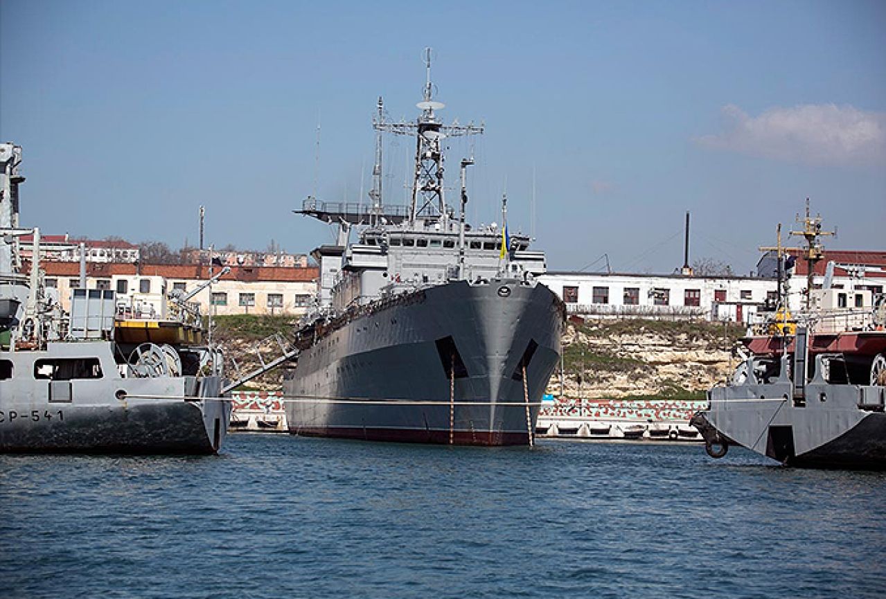 Najviši stupanj pripravnosti zbog ruskih ratnih brodova pored Krima