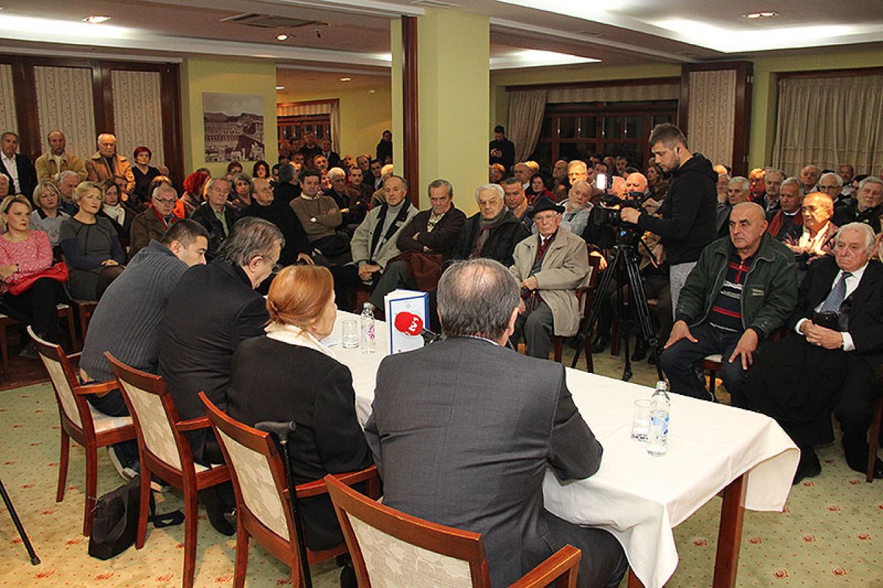 Latinka Perović u Mostaru predstavila knjigu 'Dominantna i neželjena elita'
