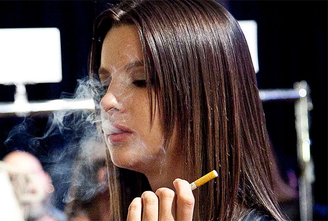 Prije operacije potrebno se odreći cigareta