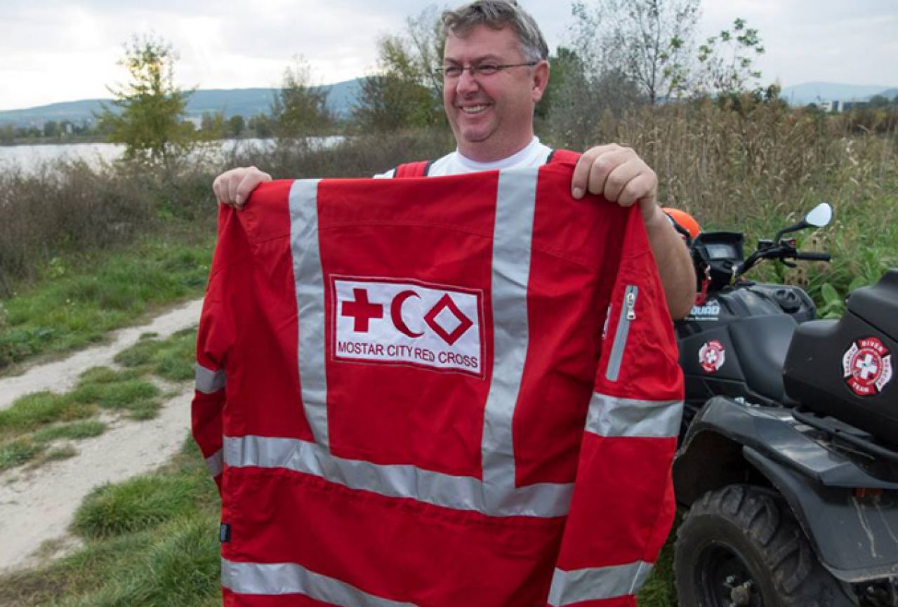 Mostarac dobio priznanje Crvenog križa za požrtvovanost tijekom humanitarnog rada