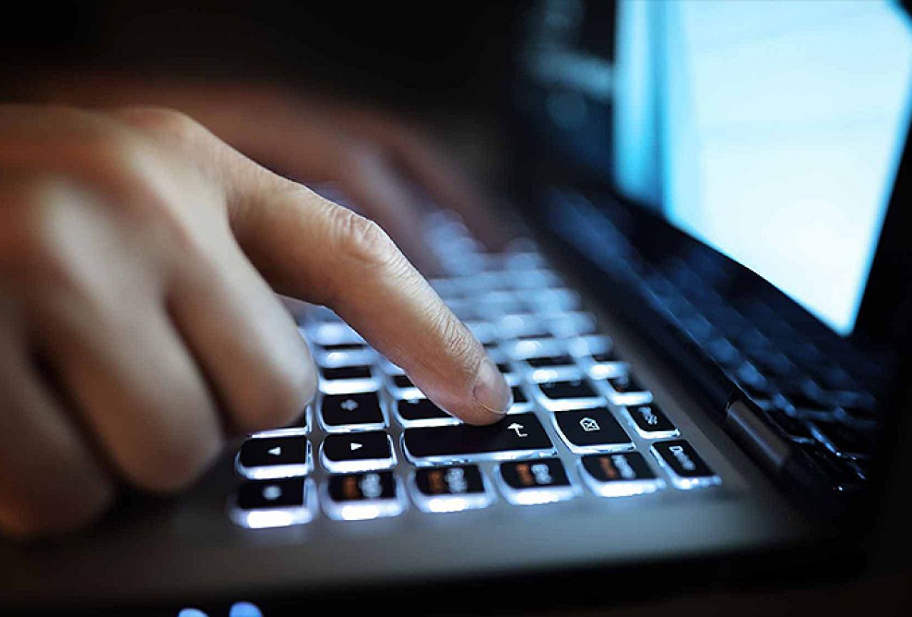 Akcija ''Haker'': Uhićenja i pretresi na 18 lokacija zbog pornografije