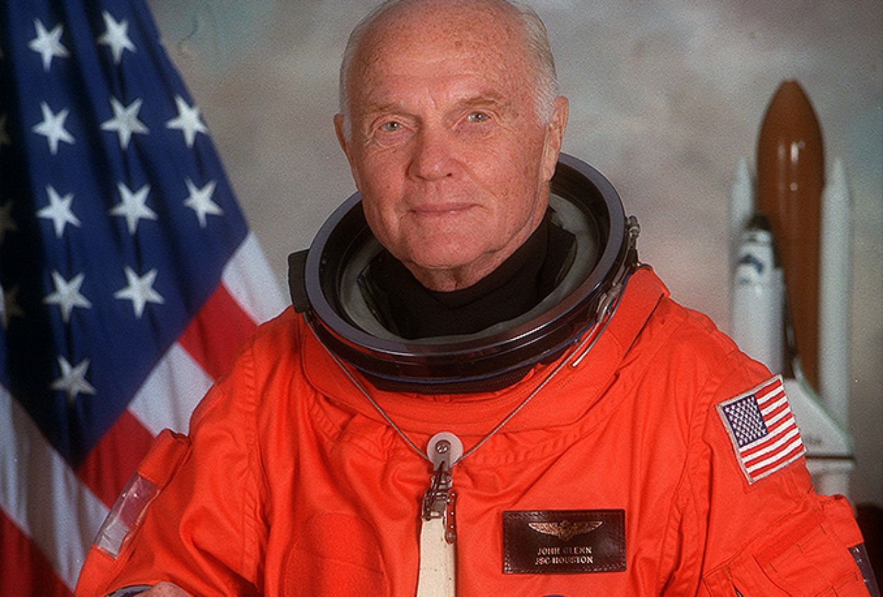 Umro legendarni američki astronaut John Glenn