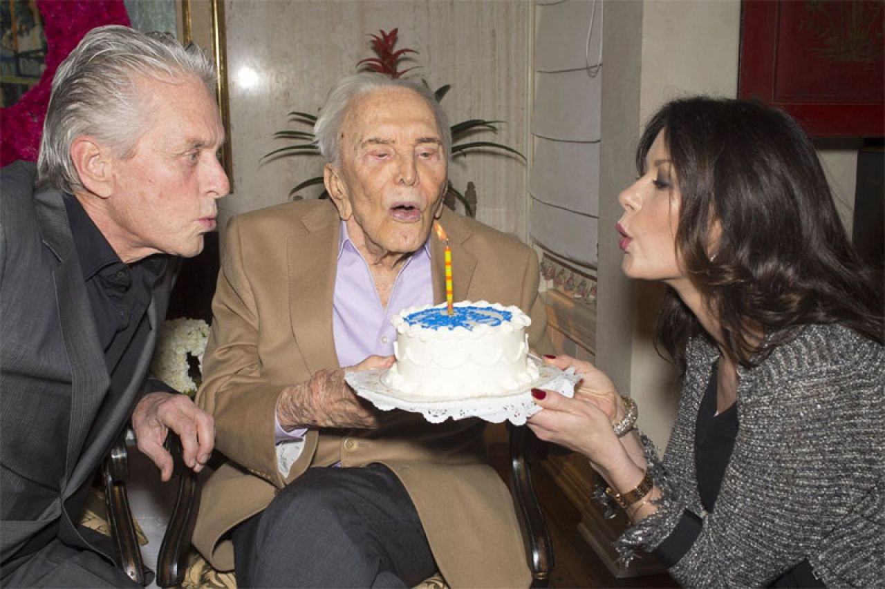 Kirk Douglas slavi 100. rođendan