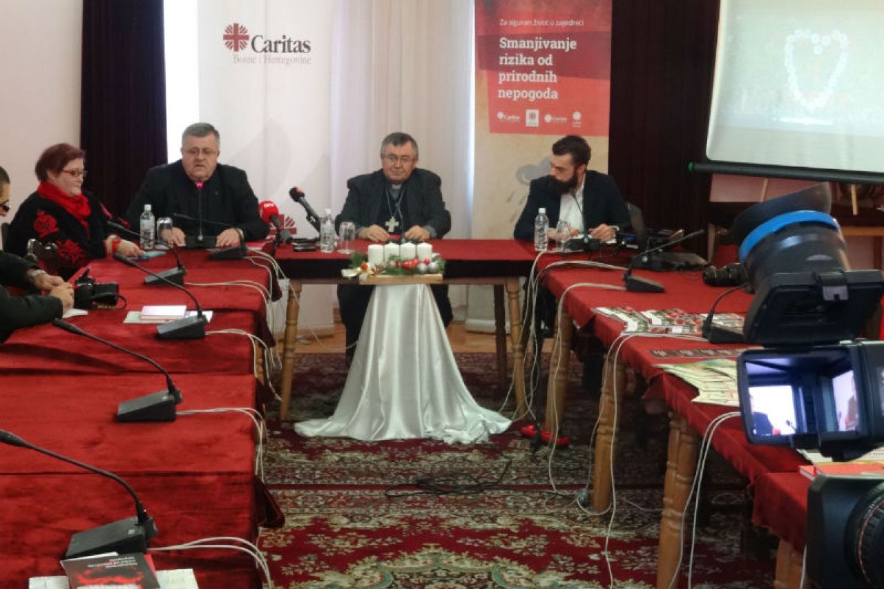 Kardinal Puljić: Središte Caritasa jeste u obitelji