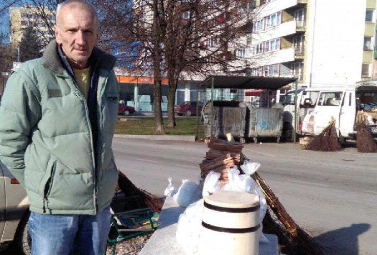 Tradicija pečenja kreča, jedan od najtežih poslova u BiH