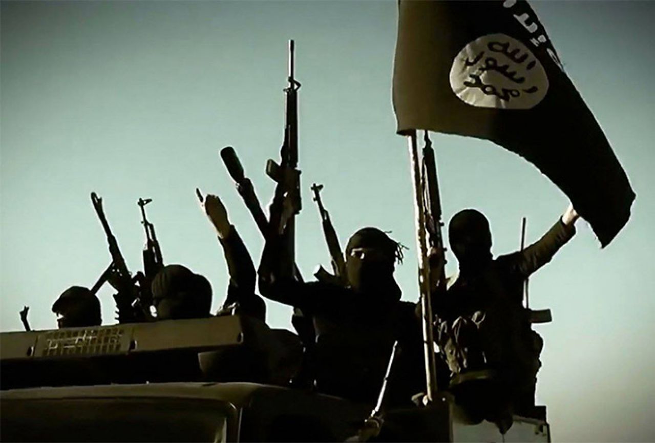 Interpol raspisao još dvije crvene potjernice za bh ISIL-ovcima