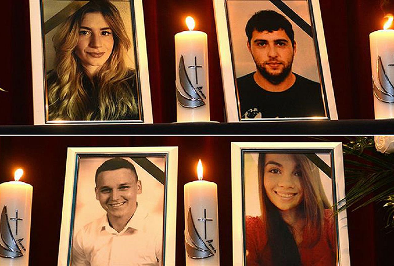 Mise za prvu godišnjicu smrti mostarskih studenata