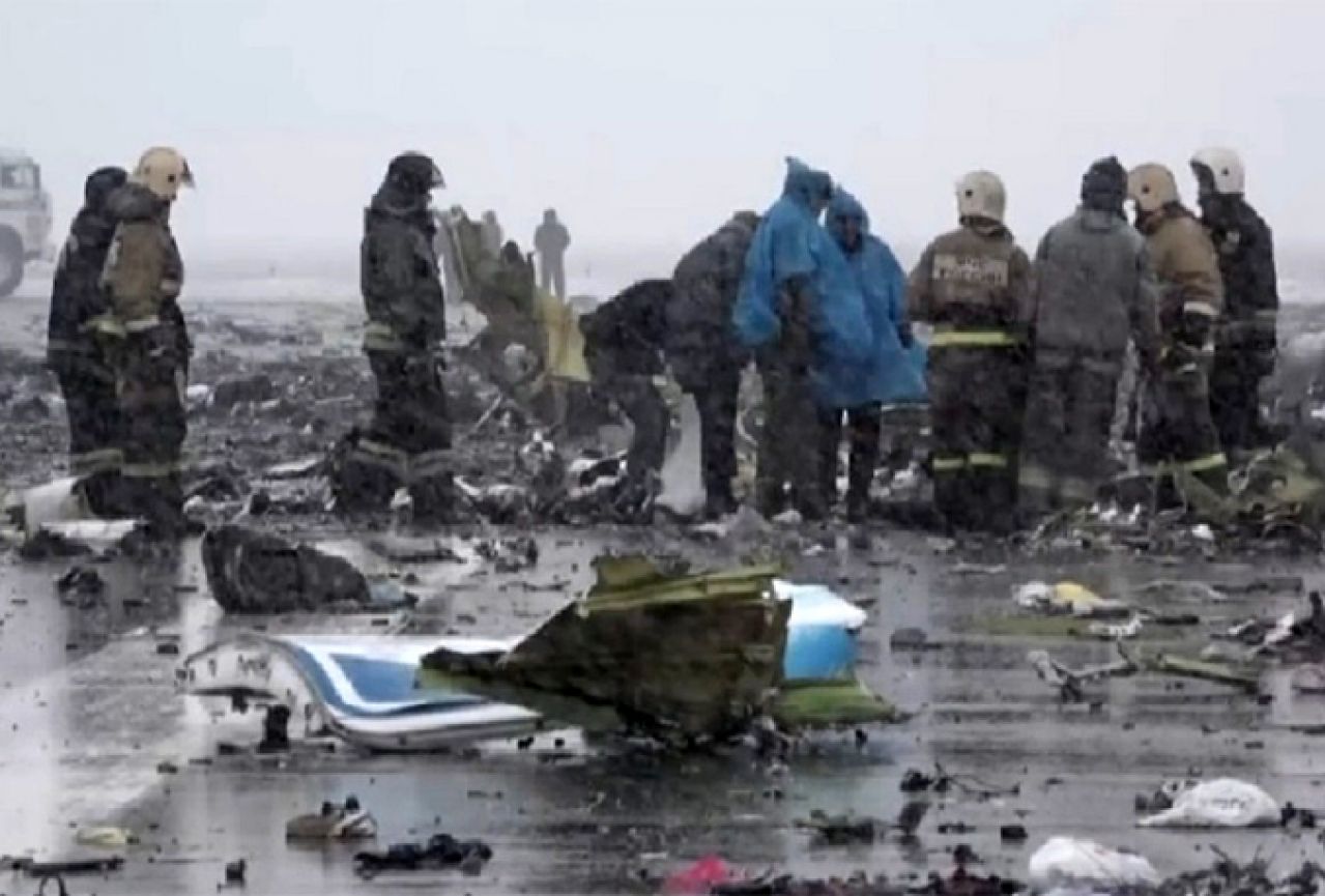 U padu indonezijskog vojnog zrakoplova 13 poginulih