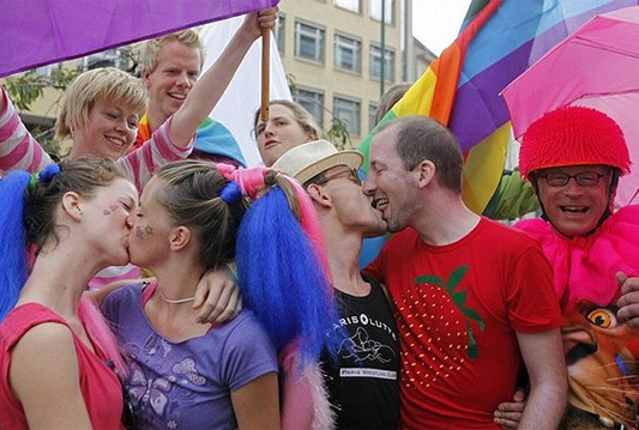 геи и лесбиянки среди нас фото 43